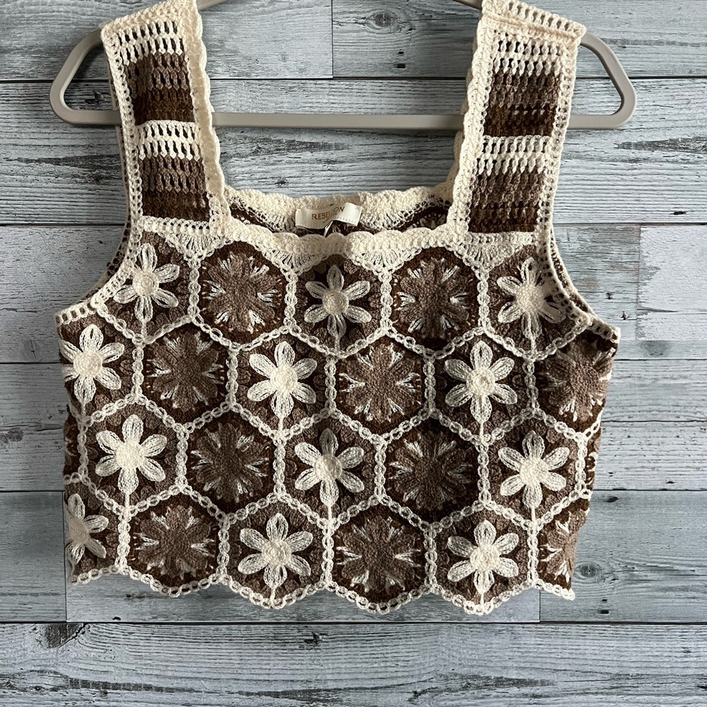Beautiful crochet tank!!